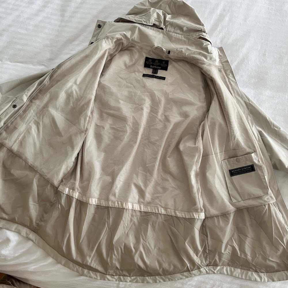 Barbour Katafront Jacket Vented, Hide-away Hood Color: Mist - Picture 5 of 12